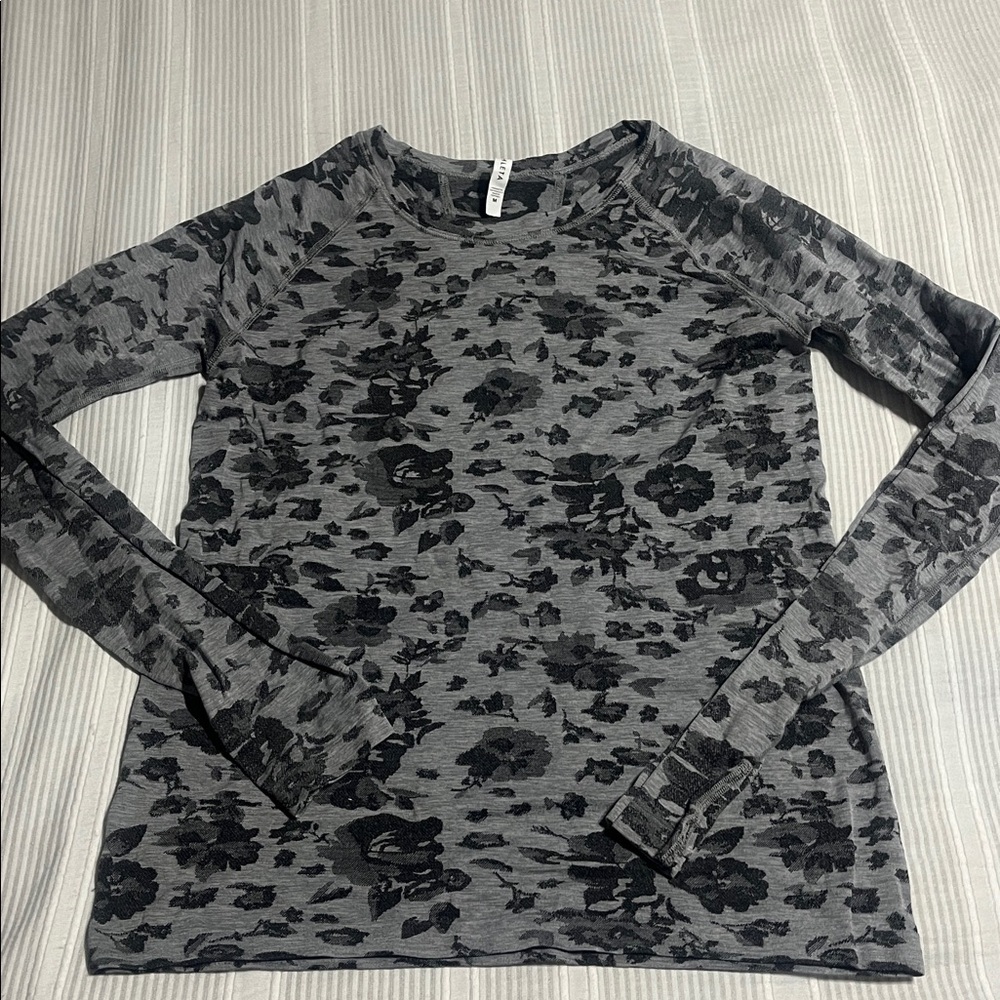Athleta Gray and Black Floral Top